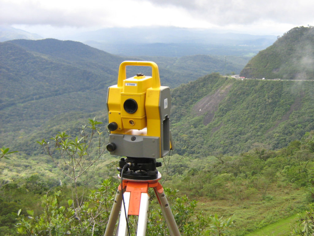 Levantamento Topográfico Planialtimétrico - GeoproSIG